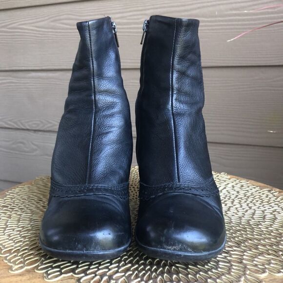 🎯 La CANADIENNE BLK Leather Waterproof Ankle Boots - Picture 2 of 8